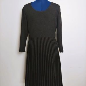 👗Calvin Klein Dark Grey Sweater Dress